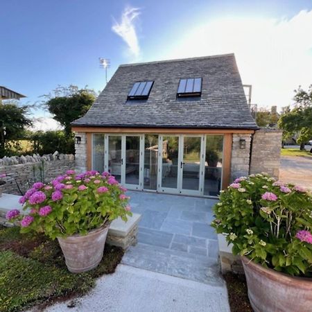 הוילה Hailey Idyllic Secluded Hideaway With Countryside Views On The Edge Of The Cotswolds מראה חיצוני תמונה