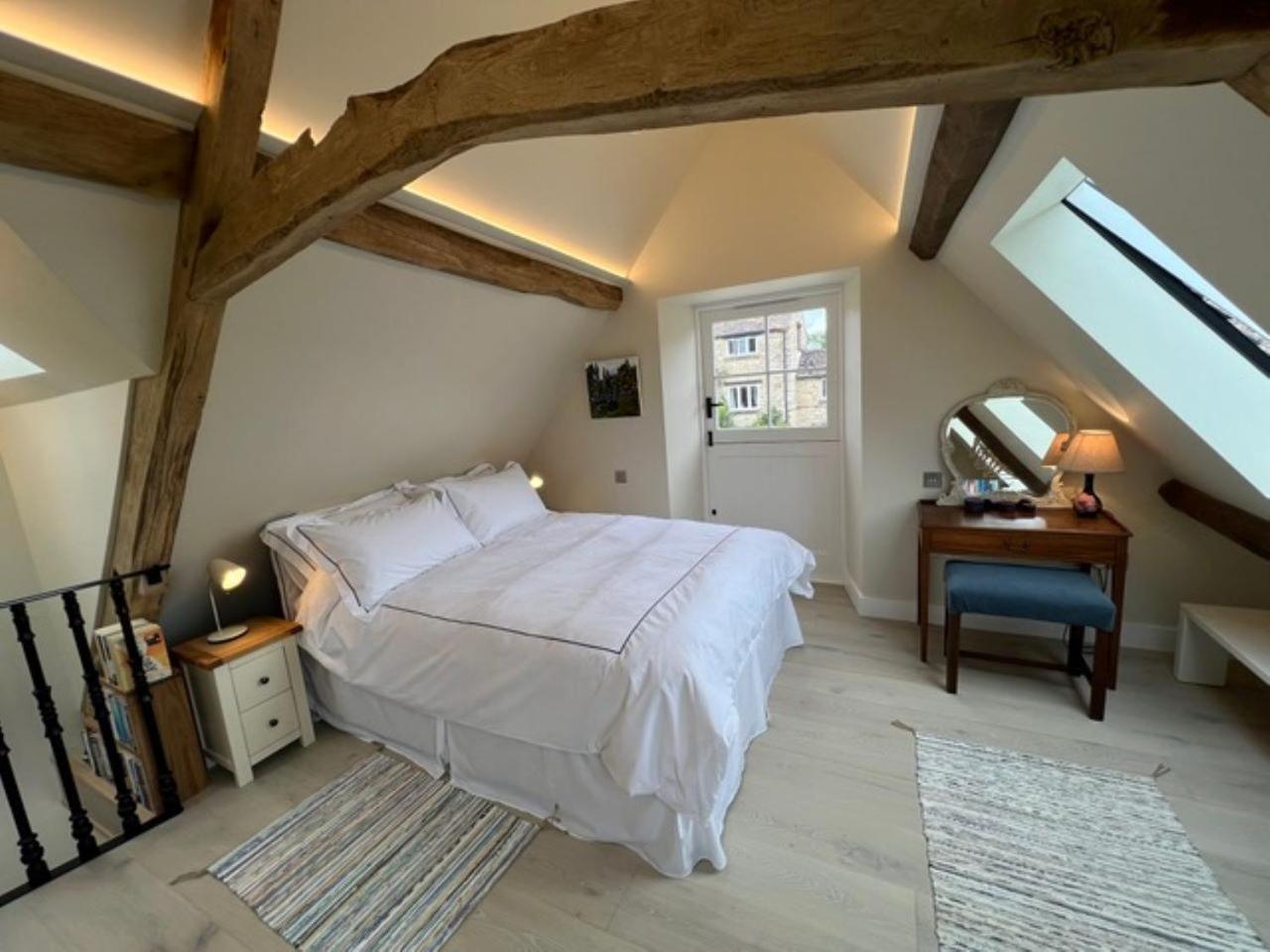 הוילה Hailey Idyllic Secluded Hideaway With Countryside Views On The Edge Of The Cotswolds מראה חיצוני תמונה