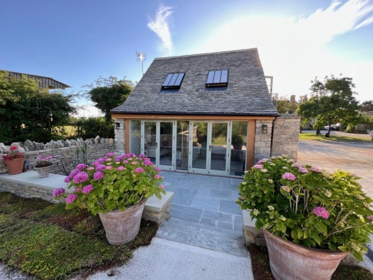 הוילה Hailey Idyllic Secluded Hideaway With Countryside Views On The Edge Of The Cotswolds מראה חיצוני תמונה
