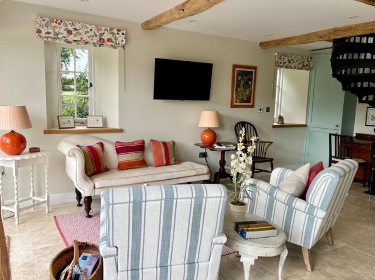 הוילה Hailey Idyllic Secluded Hideaway With Countryside Views On The Edge Of The Cotswolds מראה חיצוני תמונה