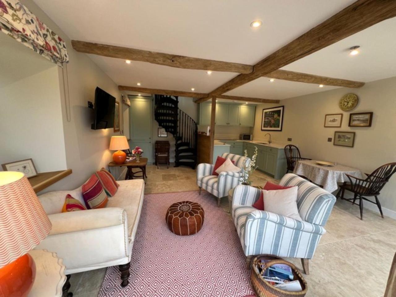 הוילה Hailey Idyllic Secluded Hideaway With Countryside Views On The Edge Of The Cotswolds מראה חיצוני תמונה