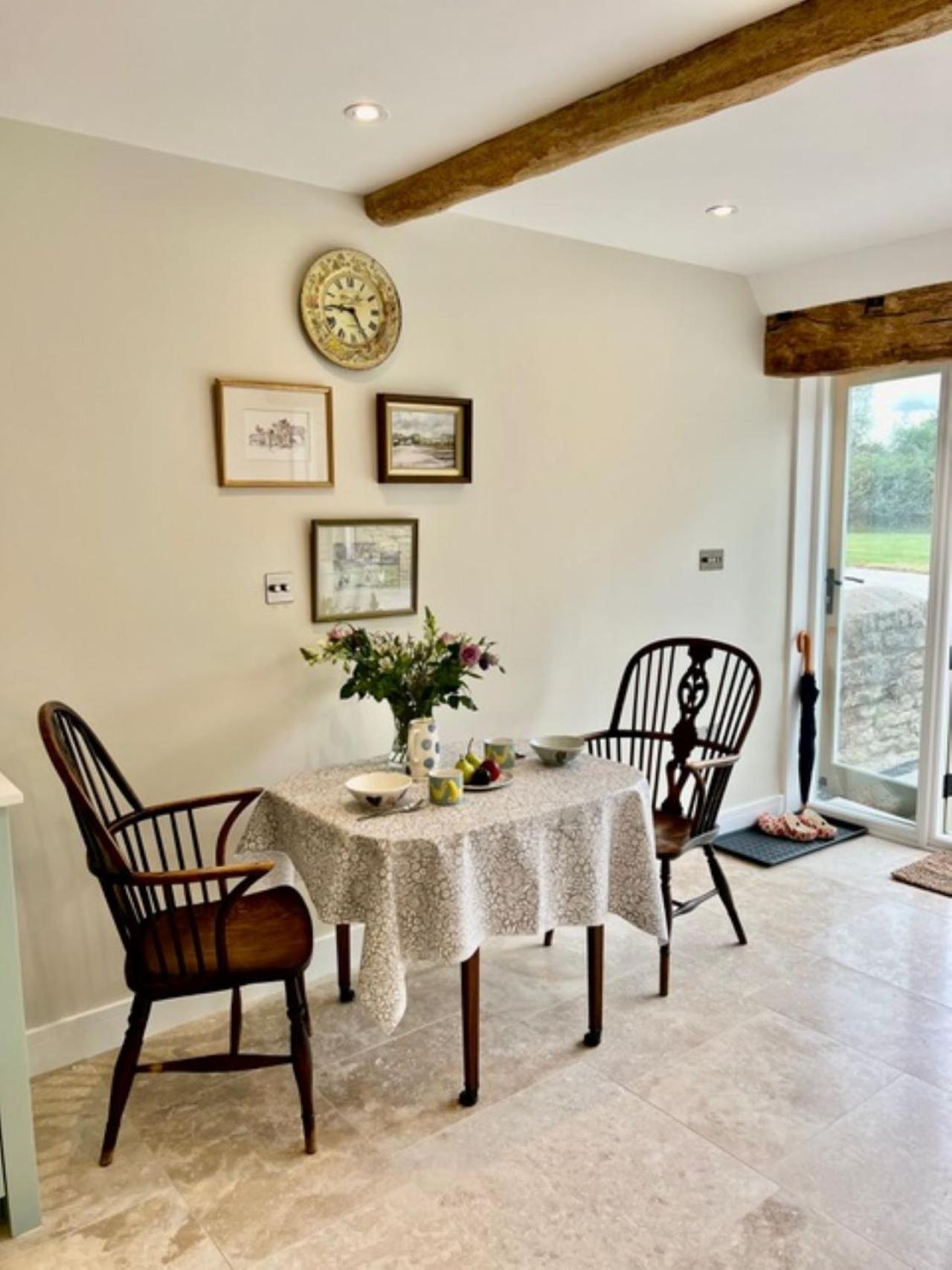 הוילה Hailey Idyllic Secluded Hideaway With Countryside Views On The Edge Of The Cotswolds מראה חיצוני תמונה
